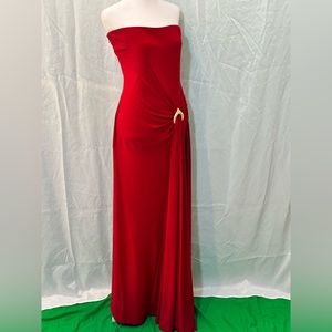 Stunning, formfitting, red dress